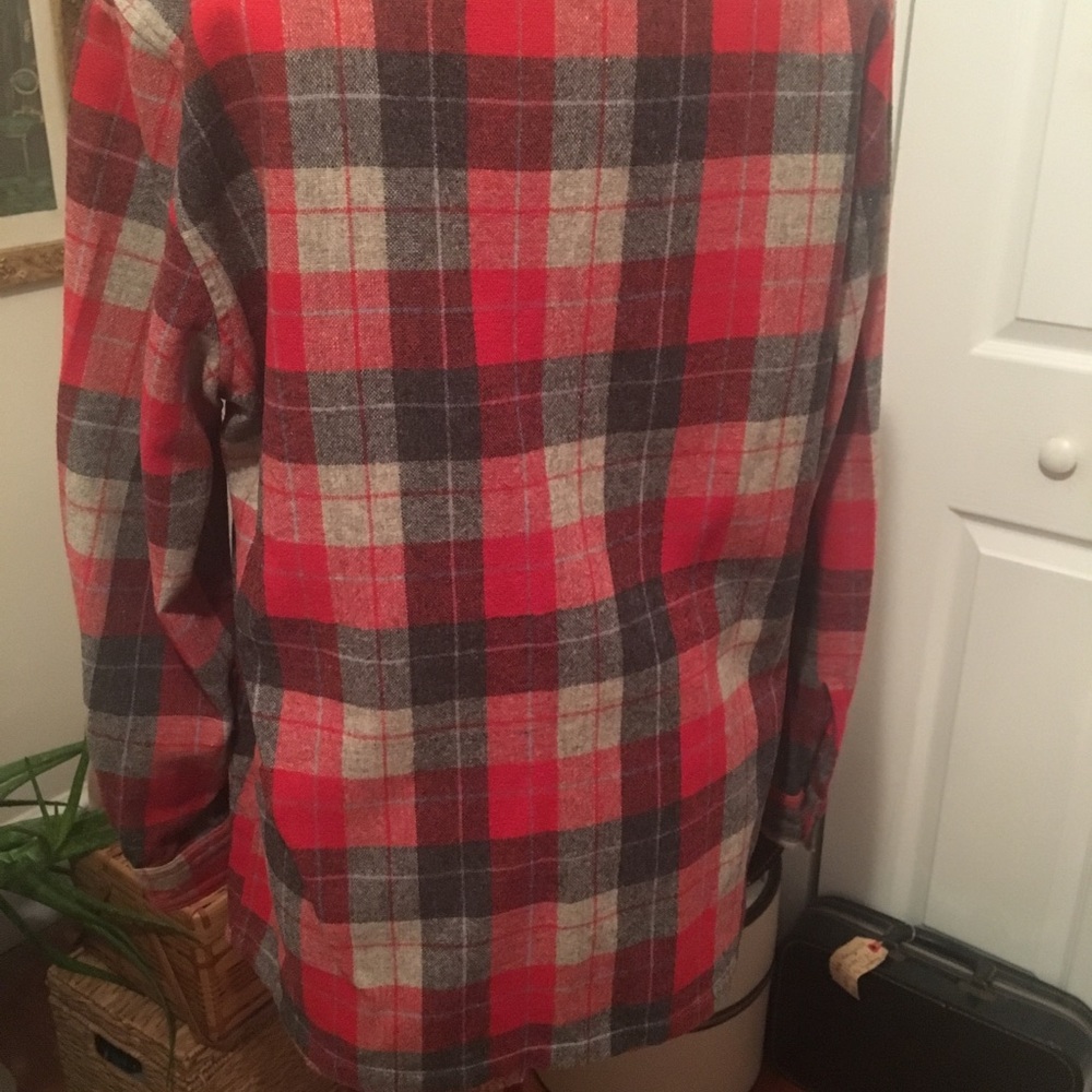 vintage wool-nylon blend plaid blazer. - Picture 4 of 7